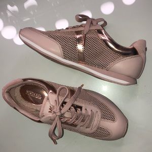 MICHEAL KORS SNEAKERS BRNAD NEW